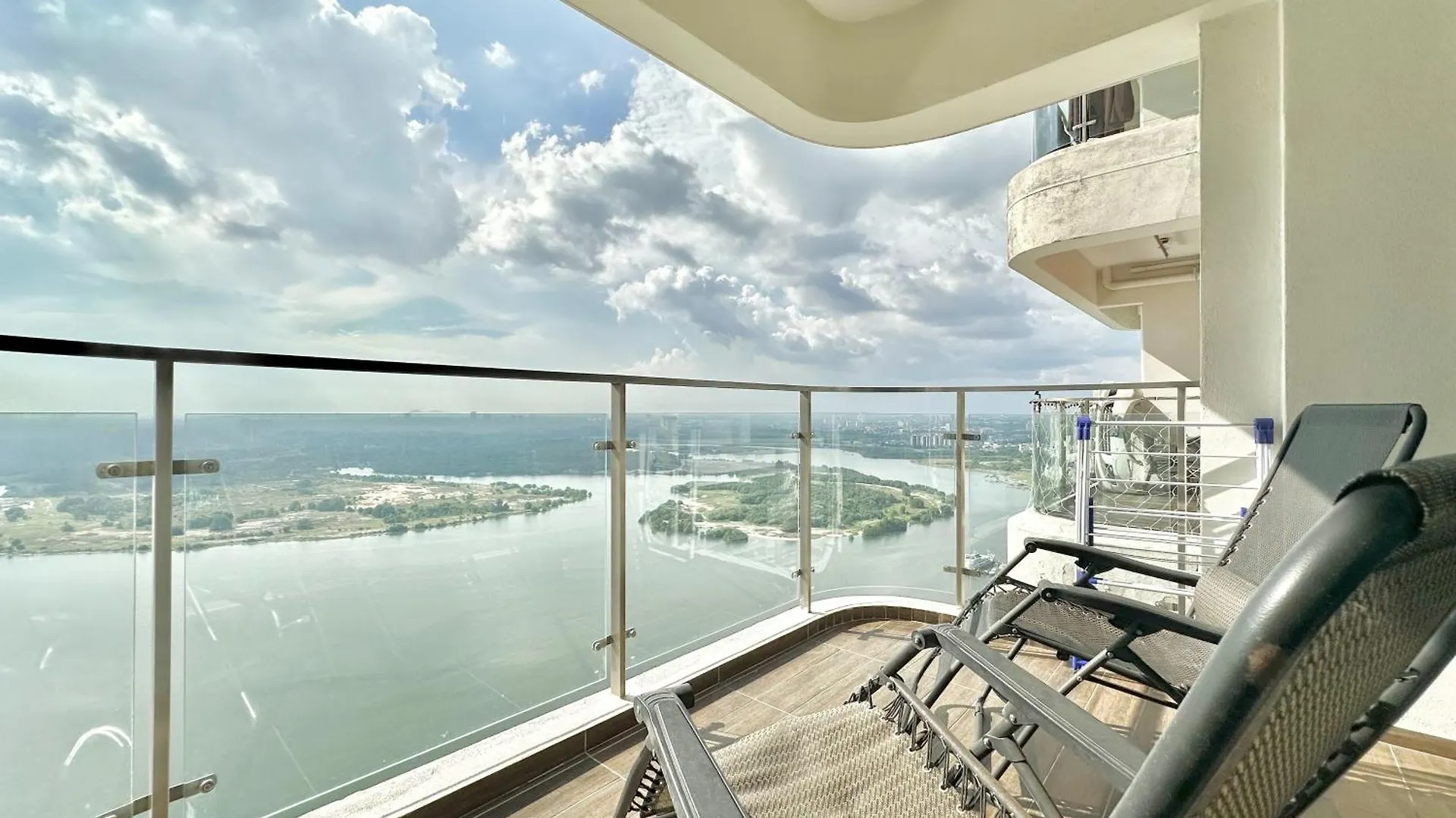 Country Garden Danga Bay Sea View Homestay By Stayrene 新山 公寓